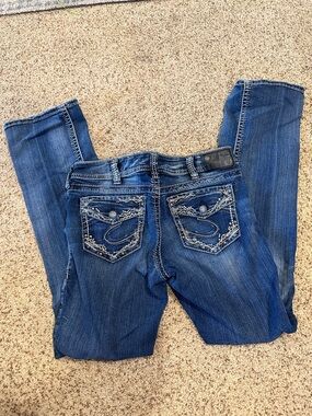 Silver Jeans Women's Boot Cut Denim with Embroidered Back Pockets - Blue